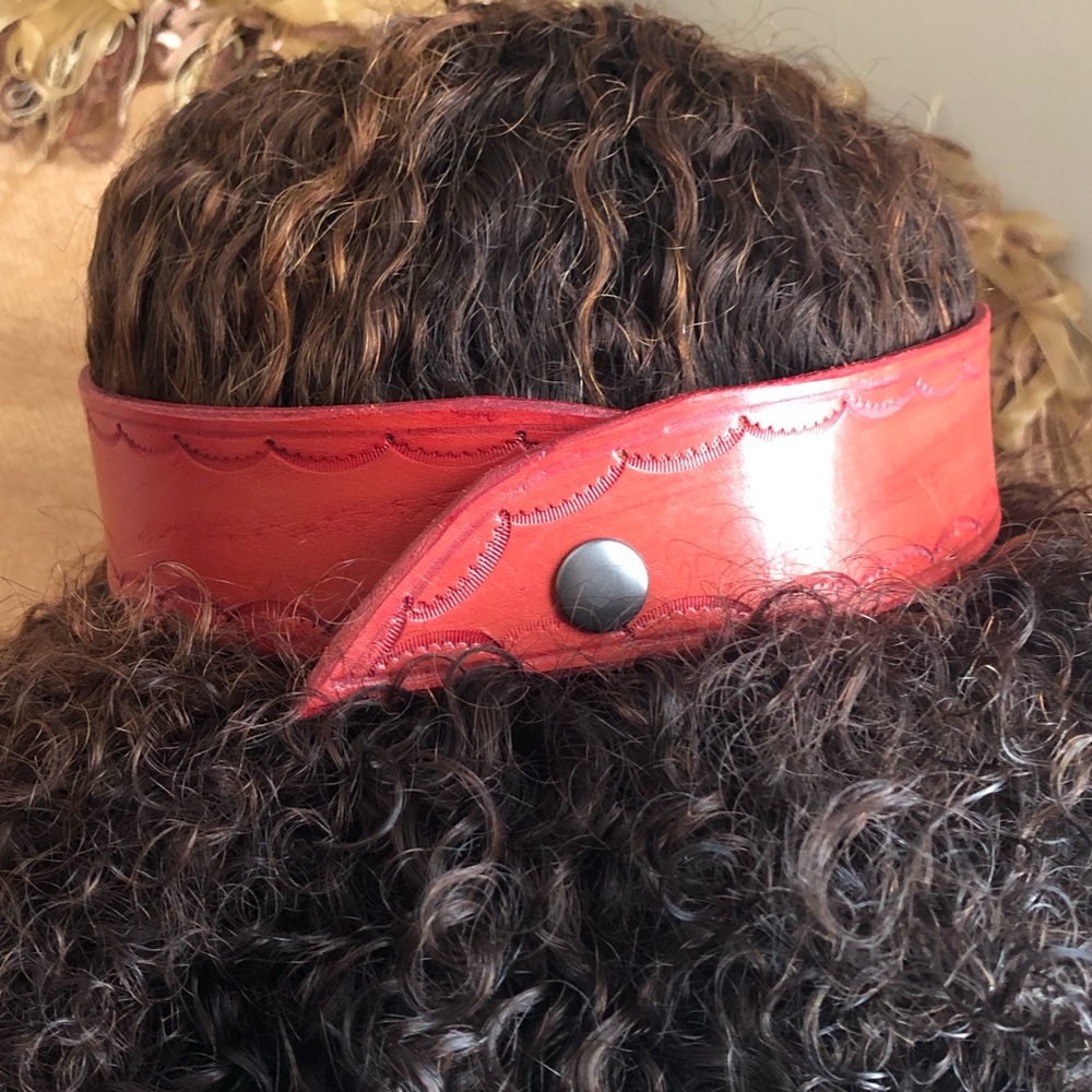 Red - Picture 3 of 4